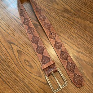 American Eagle brown belt with pattern and big square buckle